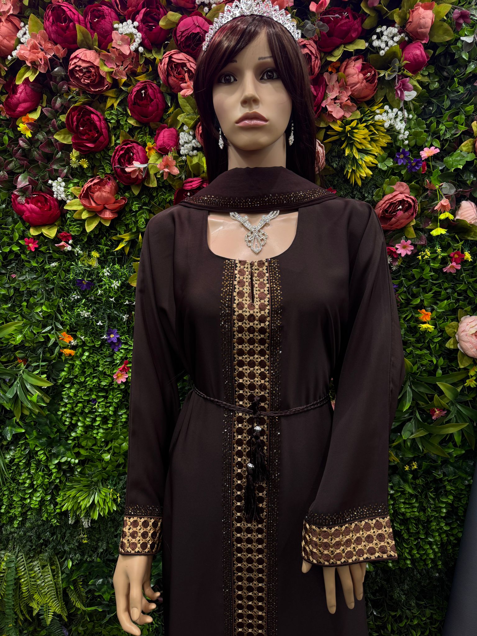 Ria Abaya - Beautiful Embroidery with Outer Belt